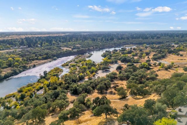 8851 Bluff Ln, Fair Oaks, CA 95628