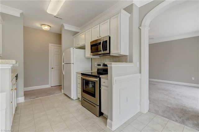 522 College Road 303, Greensboro, NC 27410