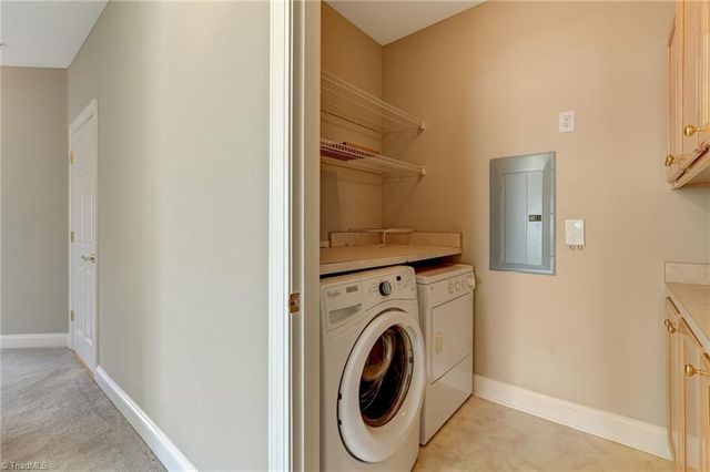 522 College Road 303, Greensboro, NC 27410