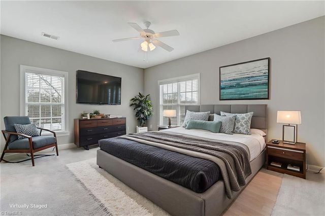 522 College Road 303, Greensboro, NC 27410