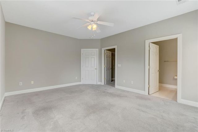 522 College Road 303, Greensboro, NC 27410