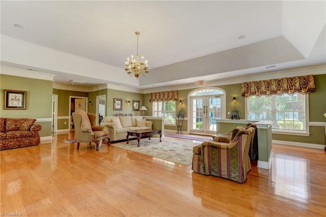 522 College Road 303, Greensboro, NC 27410