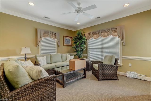 522 College Road 303, Greensboro, NC 27410