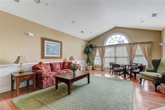 522 College Road 303, Greensboro, NC 27410