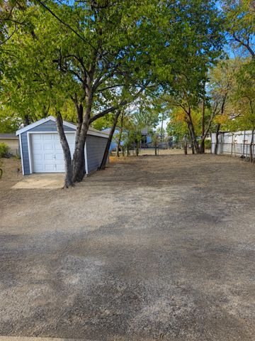 2801 Burchill Road S, Fort Worth, TX 76105
