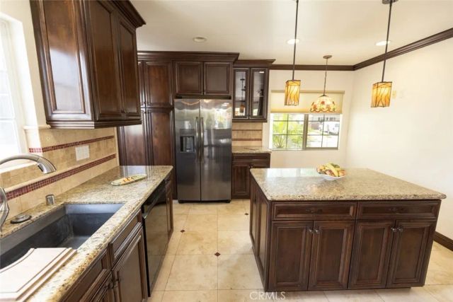 2455 Nipomo, Long Beach, CA 90815