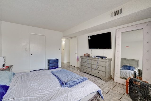 1440 Vegas Valley Drive 1, Las Vegas, NV 89169