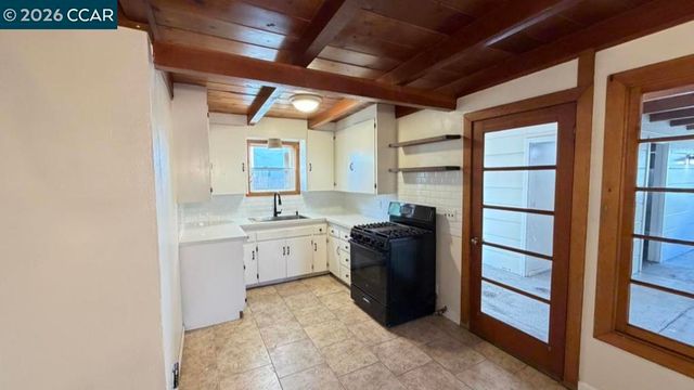 5284 Elm Ln, Oakley, CA 94561