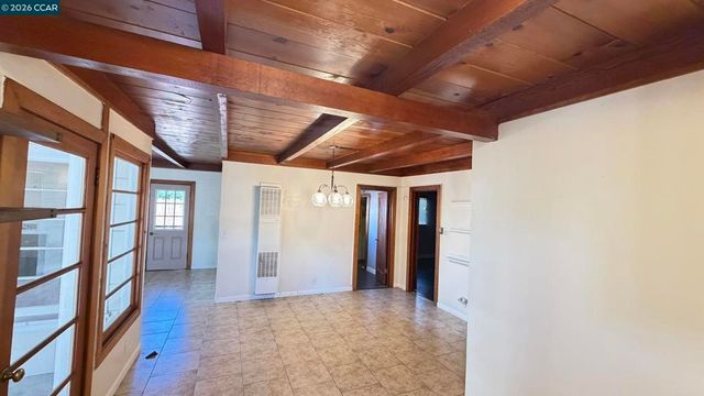 5284 Elm Ln, Oakley, CA 94561