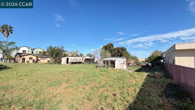 5284 Elm Ln, Oakley, CA 94561