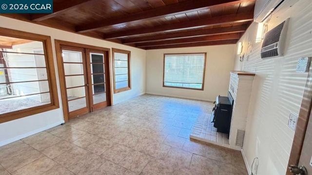 5284 Elm Ln, Oakley, CA 94561