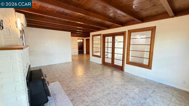 5284 Elm Ln, Oakley, CA 94561