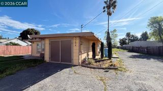 5284 Elm Ln, Oakley, CA 94561