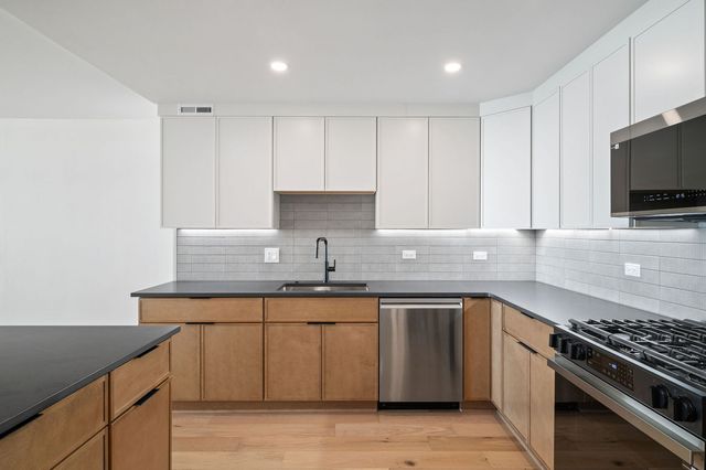 5201 S Cornell Avenue 12C, Chicago, IL 60615