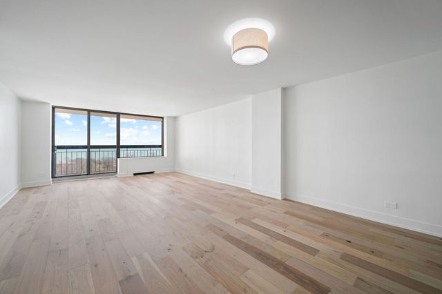 5201 S Cornell Avenue 12C, Chicago, IL 60615