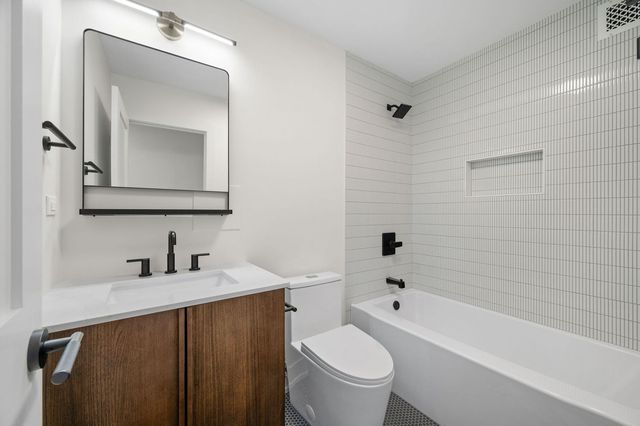 5201 S Cornell Avenue 12C, Chicago, IL 60615