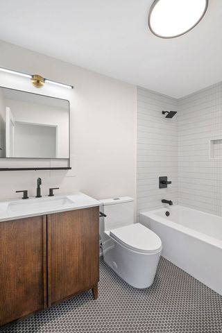 5201 S Cornell Avenue 12C, Chicago, IL 60615