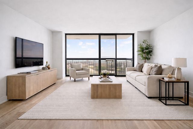 5201 S Cornell Avenue 12C, Chicago, IL 60615