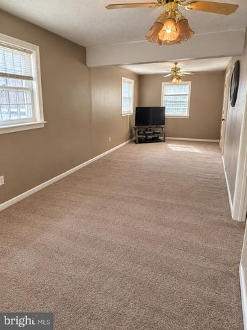 1210 WATERFORD DR, District Heights, MD 20747