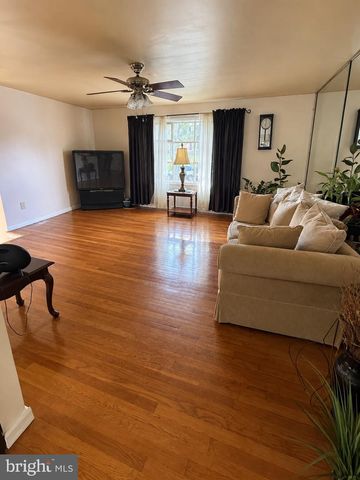 1210 WATERFORD DR, District Heights, MD 20747