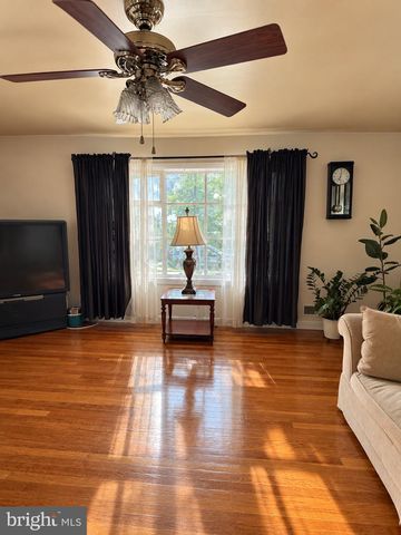 1210 WATERFORD DR, District Heights, MD 20747