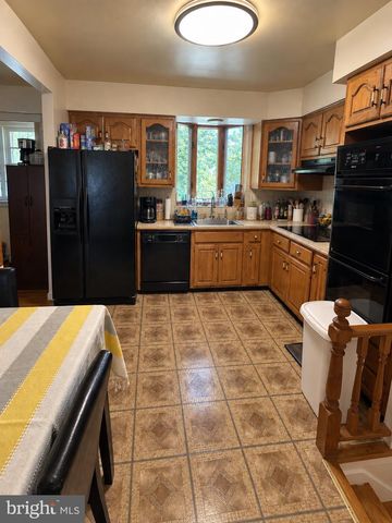 1210 WATERFORD DR, District Heights, MD 20747