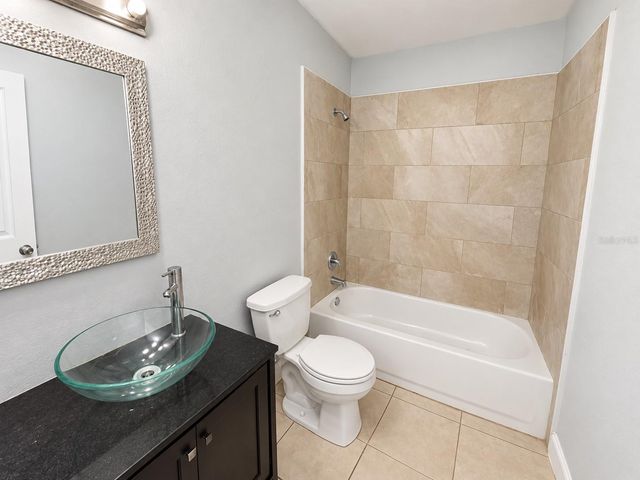 2021 W GORE STREET, Orlando, FL 32805