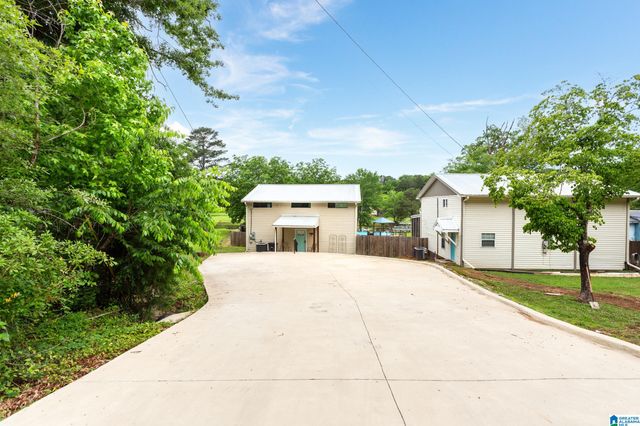 200 W LAKE HILL DRIVE, Talladega, AL 35160