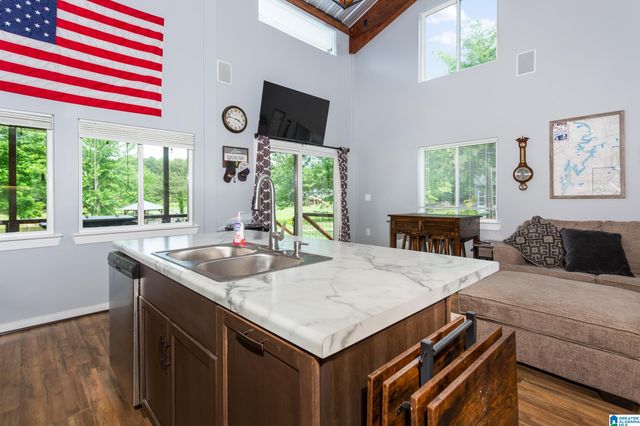 200 W LAKE HILL DRIVE, Talladega, AL 35160