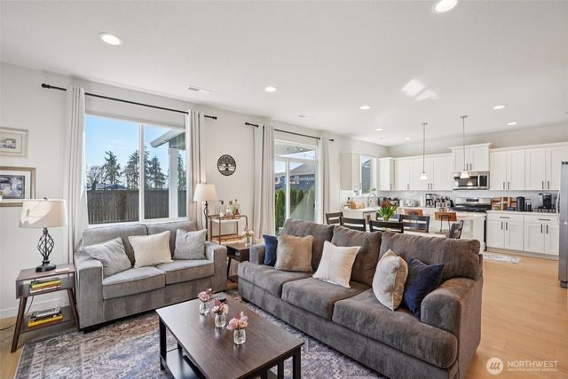 8735 S 3rd Street, Ridgefield, WA 98642