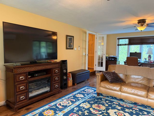 163 Exeter Road, Hampton Falls, NH 03844
