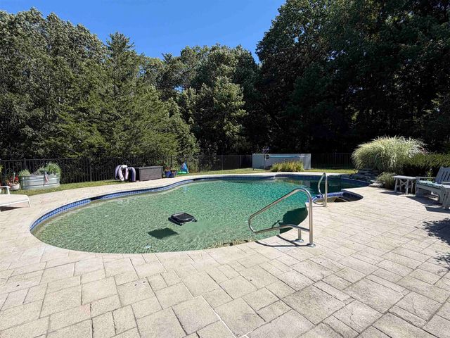 163 Exeter Road, Hampton Falls, NH 03844