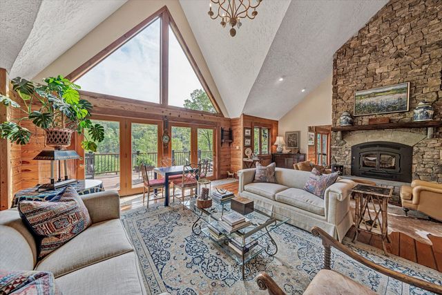 540 Lakeshore Terrace RD, Hardy, VA 24101