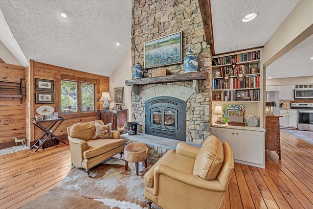 540 Lakeshore Terrace RD, Hardy, VA 24101