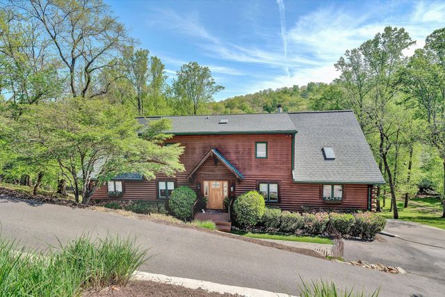 540 Lakeshore Terrace RD, Hardy, VA 24101