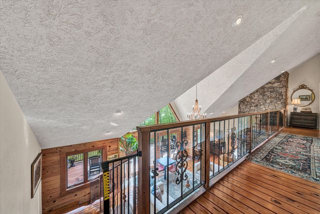 540 Lakeshore Terrace RD, Hardy, VA 24101