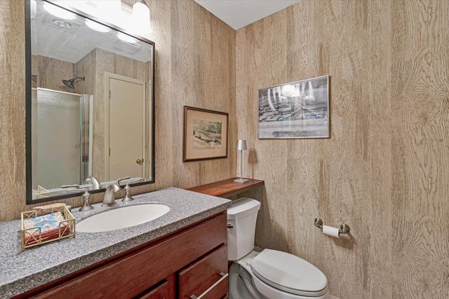 540 Lakeshore Terrace RD, Hardy, VA 24101