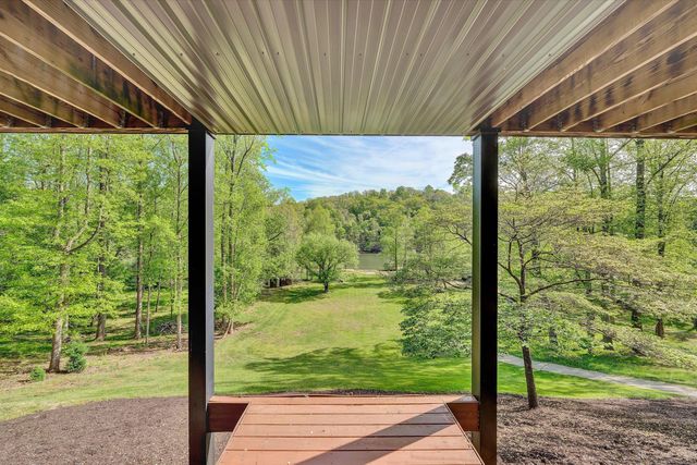 540 Lakeshore Terrace RD, Hardy, VA 24101