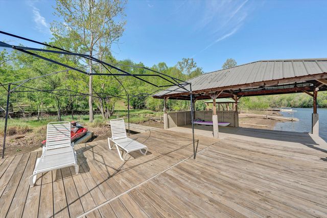 540 Lakeshore Terrace RD, Hardy, VA 24101