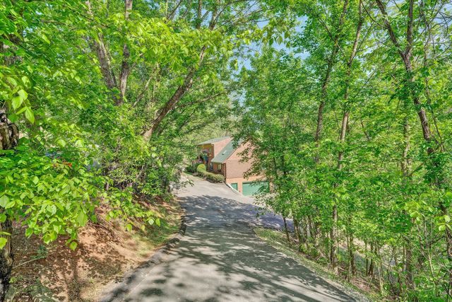 540 Lakeshore Terrace RD, Hardy, VA 24101