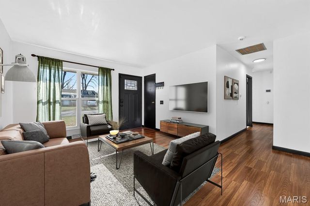 605 CHERRY Drive, Fairview Heights, IL 62208