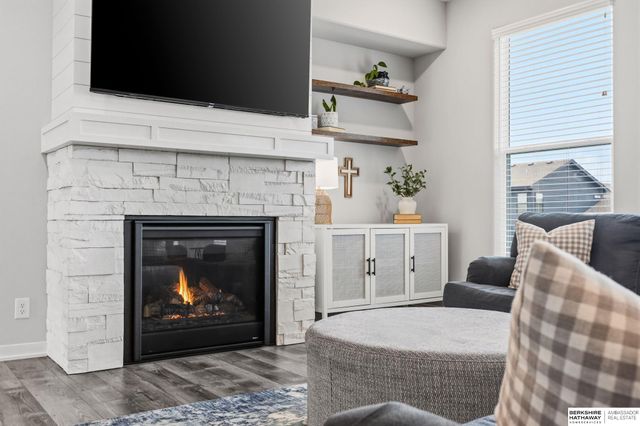 12638 Carpenter Street, Papillion, NE 68138