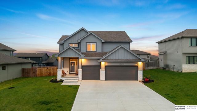 12638 Carpenter Street, Papillion, NE 68138