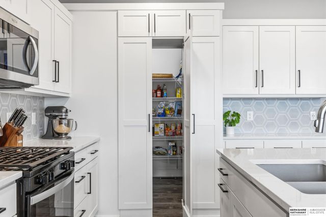 12638 Carpenter Street, Papillion, NE 68138