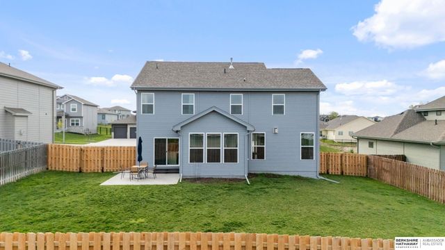 12638 Carpenter Street, Papillion, NE 68138