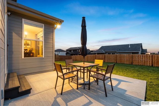 12638 Carpenter Street, Papillion, NE 68138