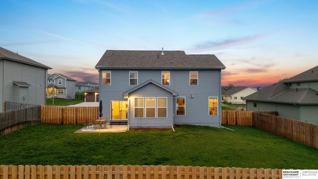 12638 Carpenter Street, Papillion, NE 68138
