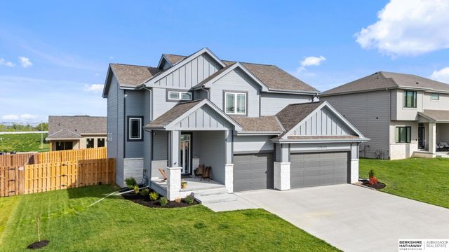 12638 Carpenter Street, Papillion, NE 68138