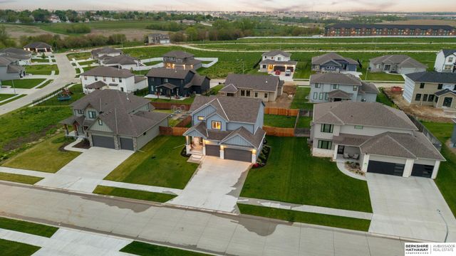 12638 Carpenter Street, Papillion, NE 68138