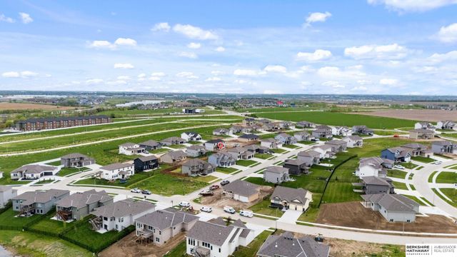 12638 Carpenter Street, Papillion, NE 68138